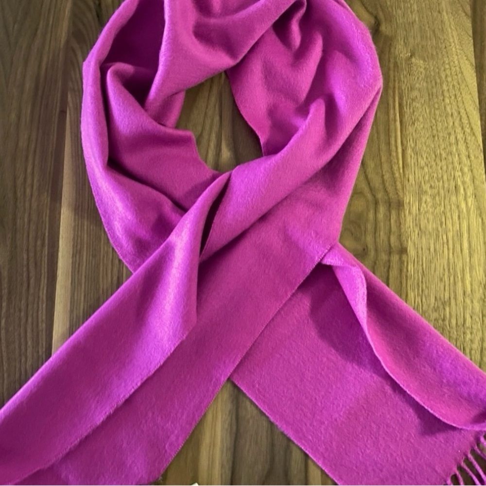 Coach Wool/Cashmere Blend Muffler Fringe Scarf in Magenta (NWOT)